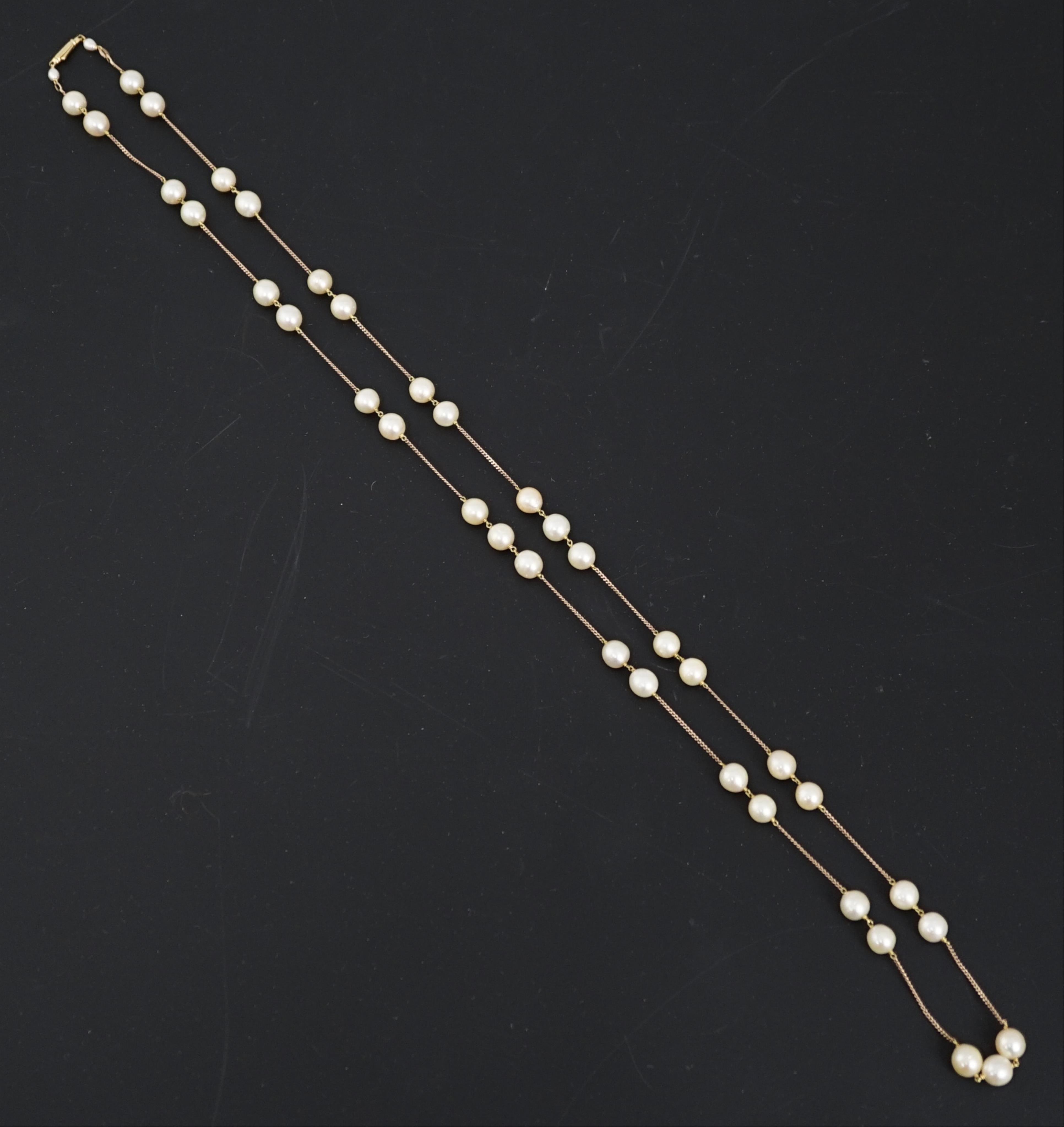 A modern Italian single strand cultured pearl and chain link necklace, with 10kt clasp